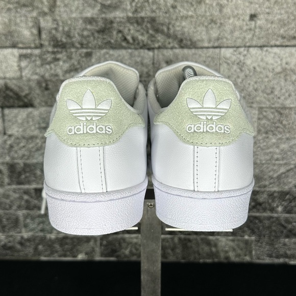 Adidas Originals Superstar Wht/Wht/Met Gold M9.5/W11 - Picture 6 of 9